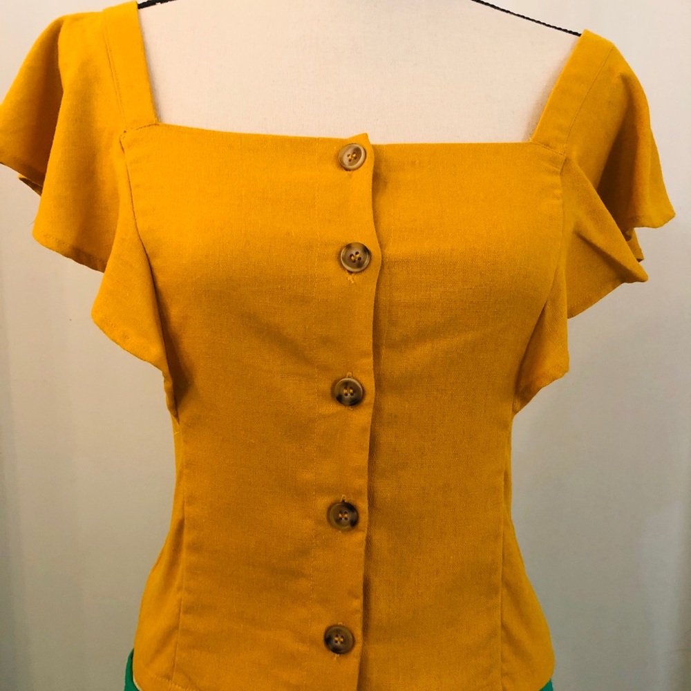 Lush Mustard Button Down Line Structured Top NWOT